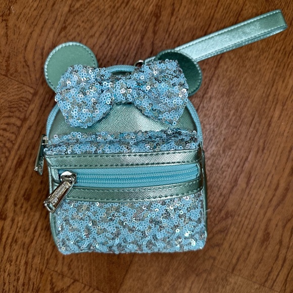Loungefly Sequin Wristlet - Picture 5 of 5